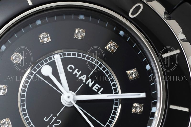 샤넬 J12 워치 33mm 블랙 다이아 인디케이터 쿼츠