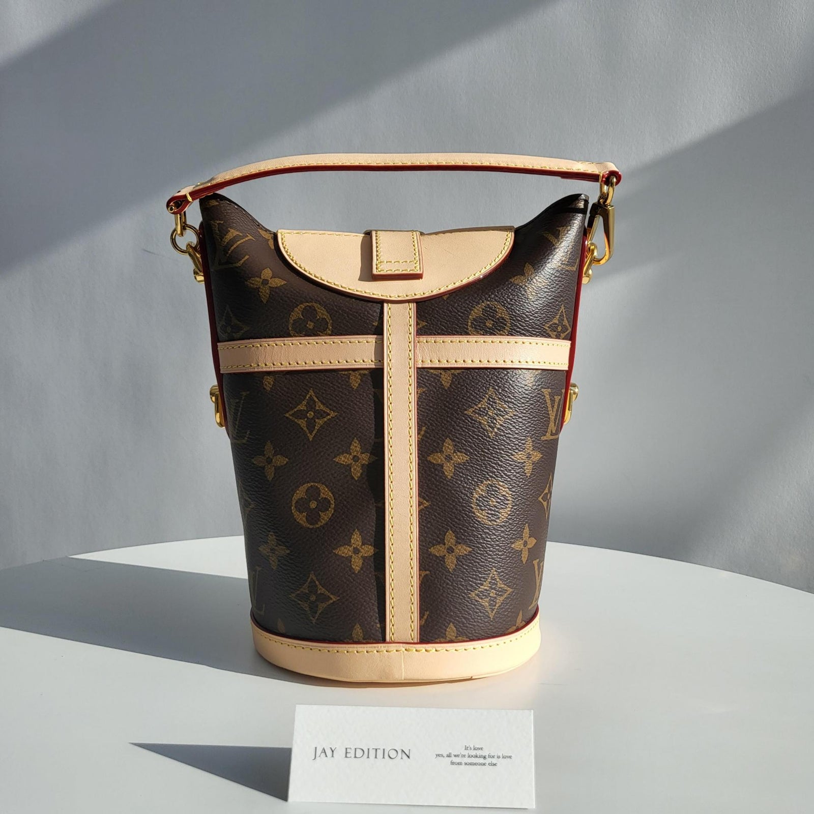 루이비통 더플백 PM