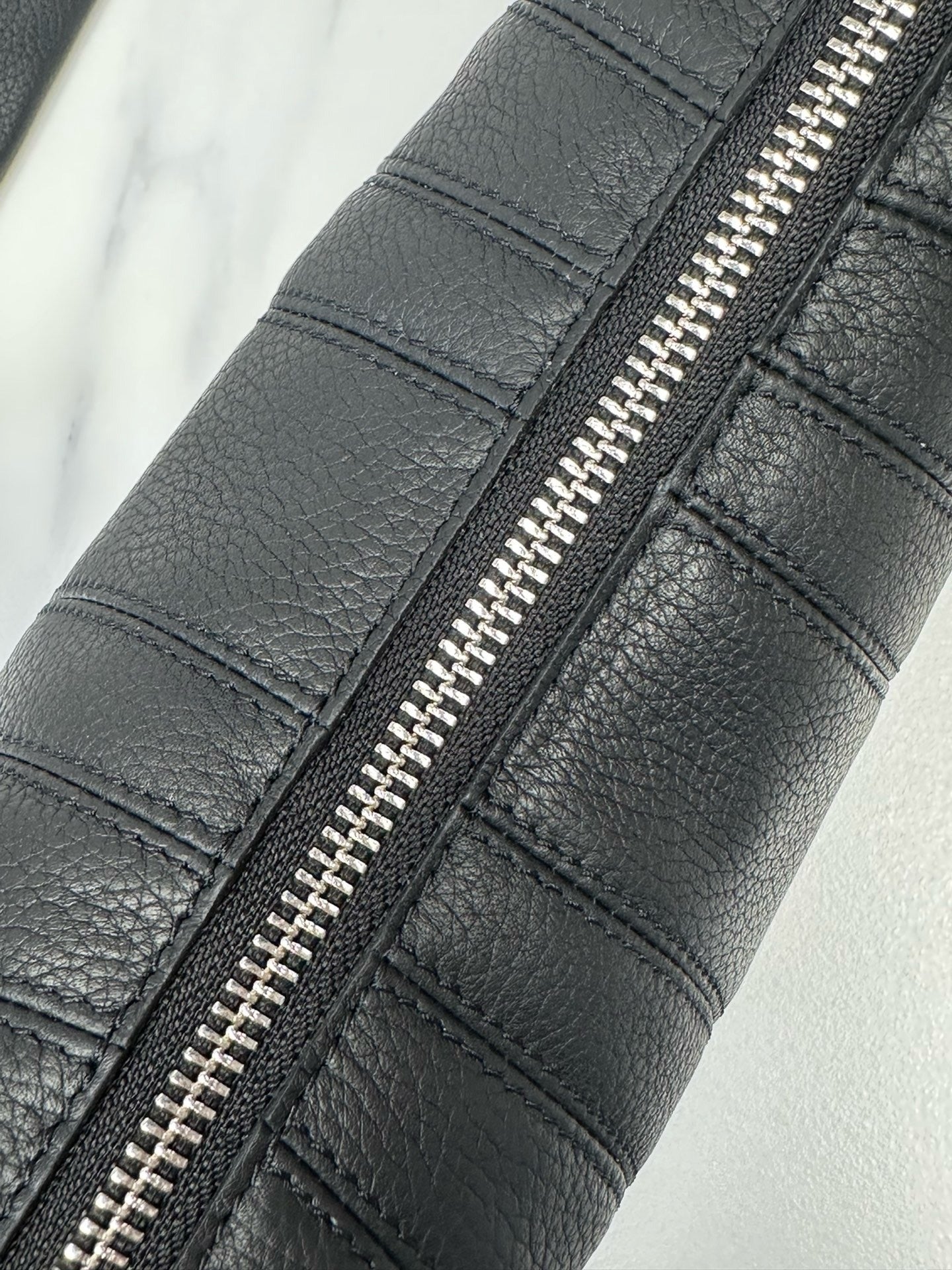 해외재고) 르메르 범백 스몰 그레인 / 블랙