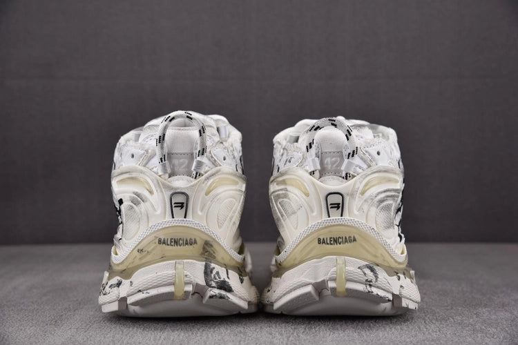 발렌시아가 러너 그래피티 스니커즈 화이트