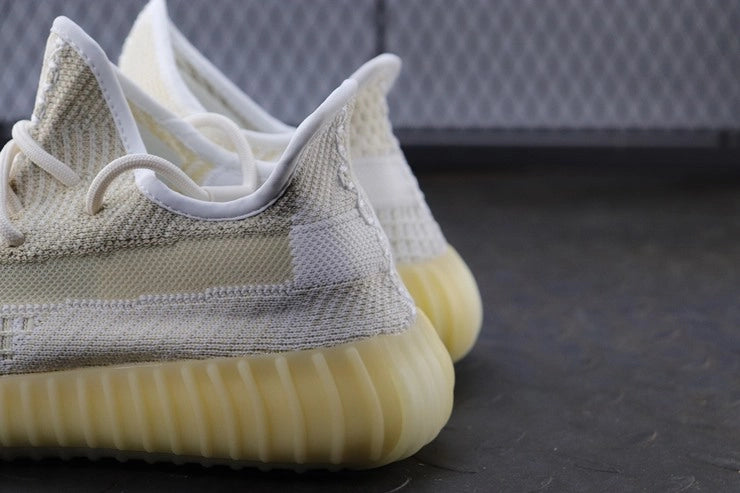 YEEZY 350 V2 네추럴
