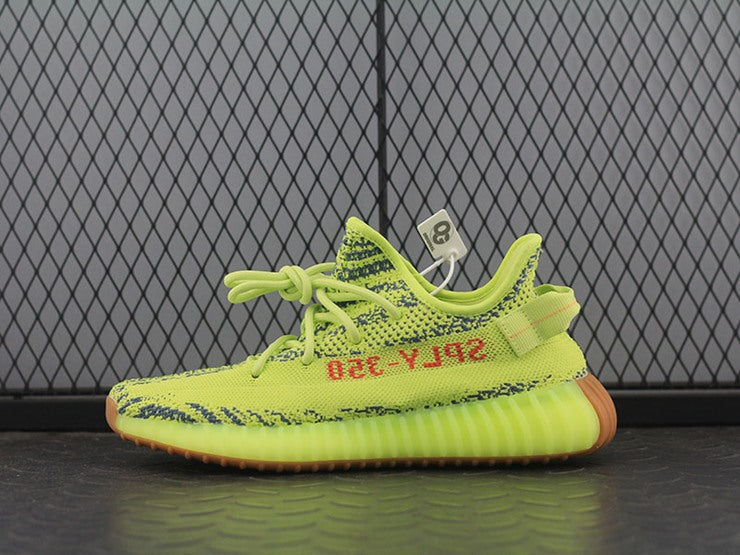 YEEZY 350 V2 세미프로즌