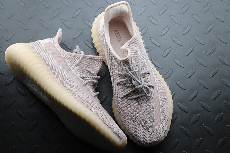YEEZY 350 V2 신스 리플렉티브