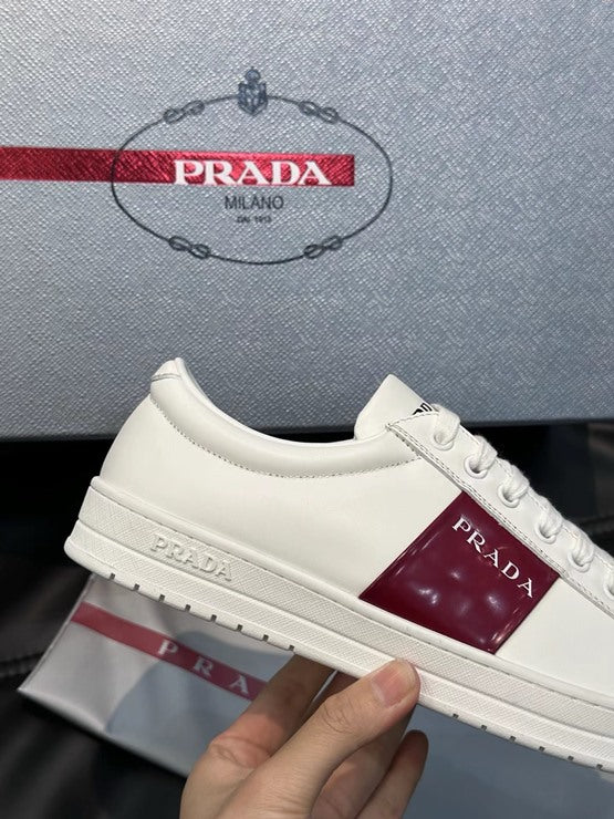 프라다 레이스드 스니커즈