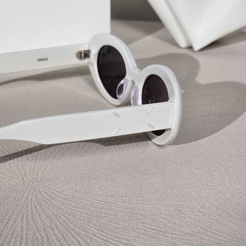 젠틀몬스터 x 마르지엘라 선글라스 MM005