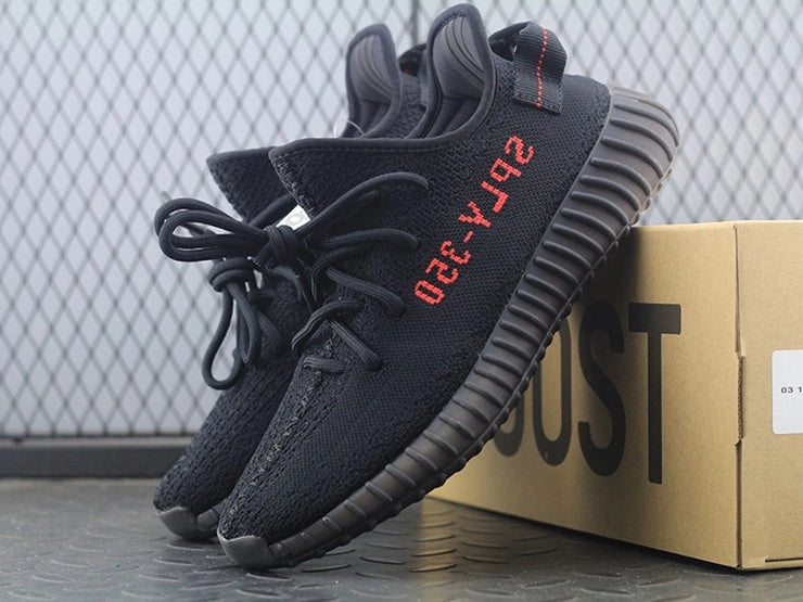 YEEZY 350 V2 브레드