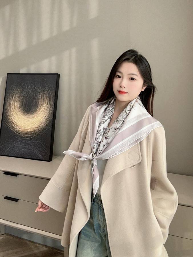 디올 스카프