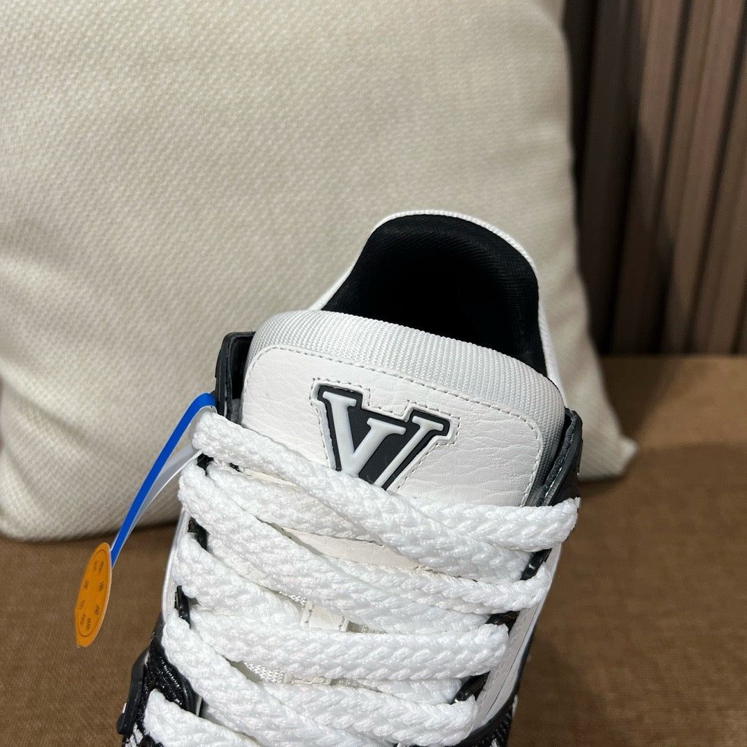 루이비통 LV 트레이너 맥시 스니커즈 모노그램