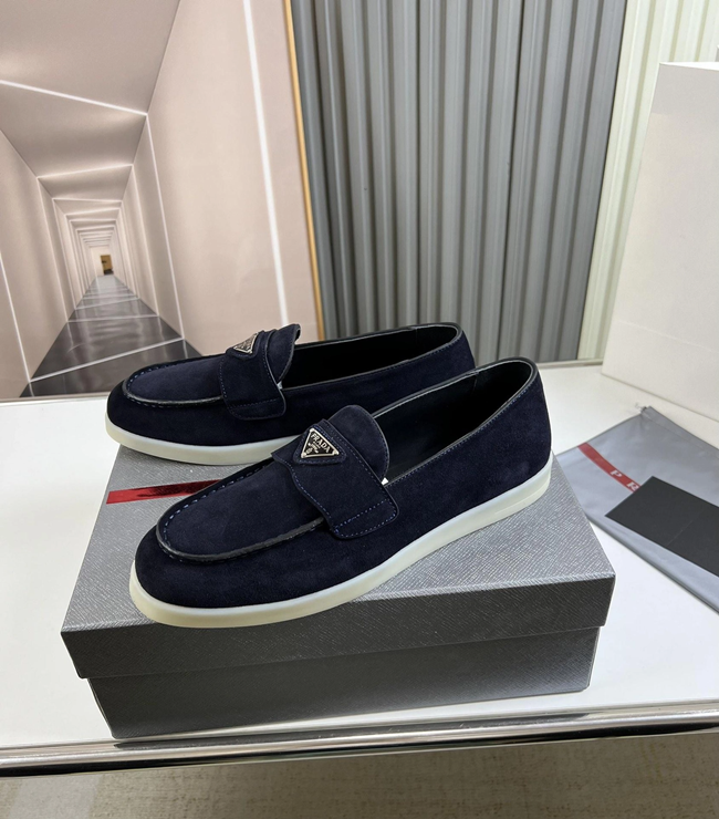 프라다 스웨이드 로퍼