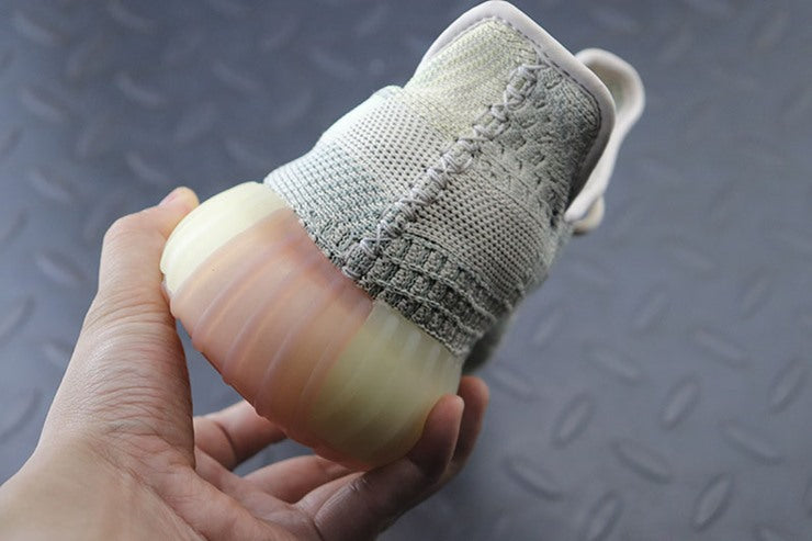 YEEZY 350 V2 시트린