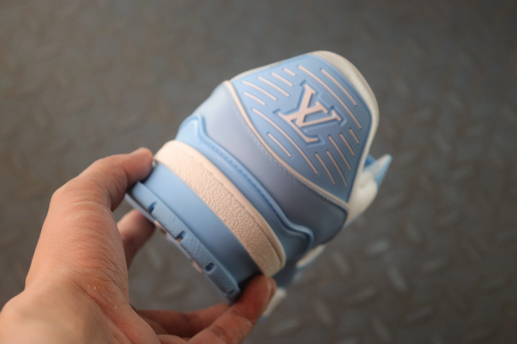 루이비통 LV 트레이너 스니커즈