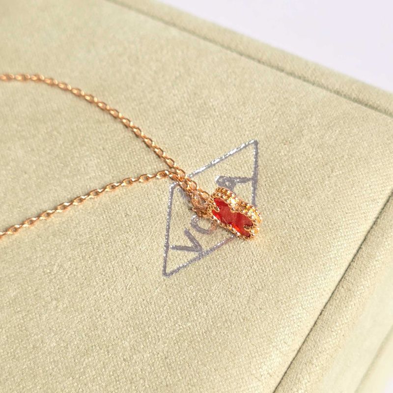 반클리프 스위트 알함브라 네크리스