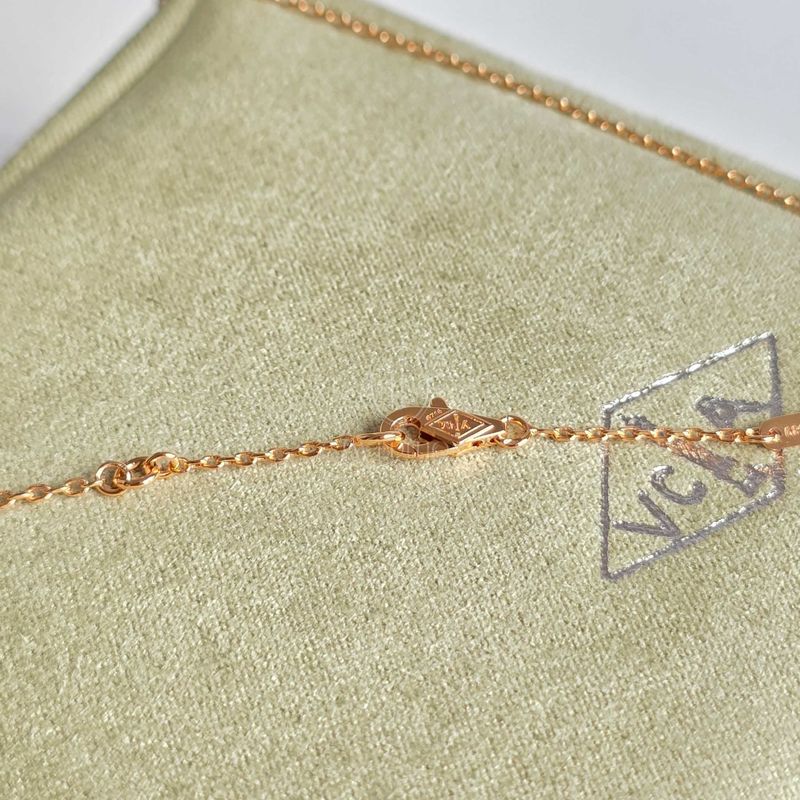 반클리프 스위트 알함브라 네크리스