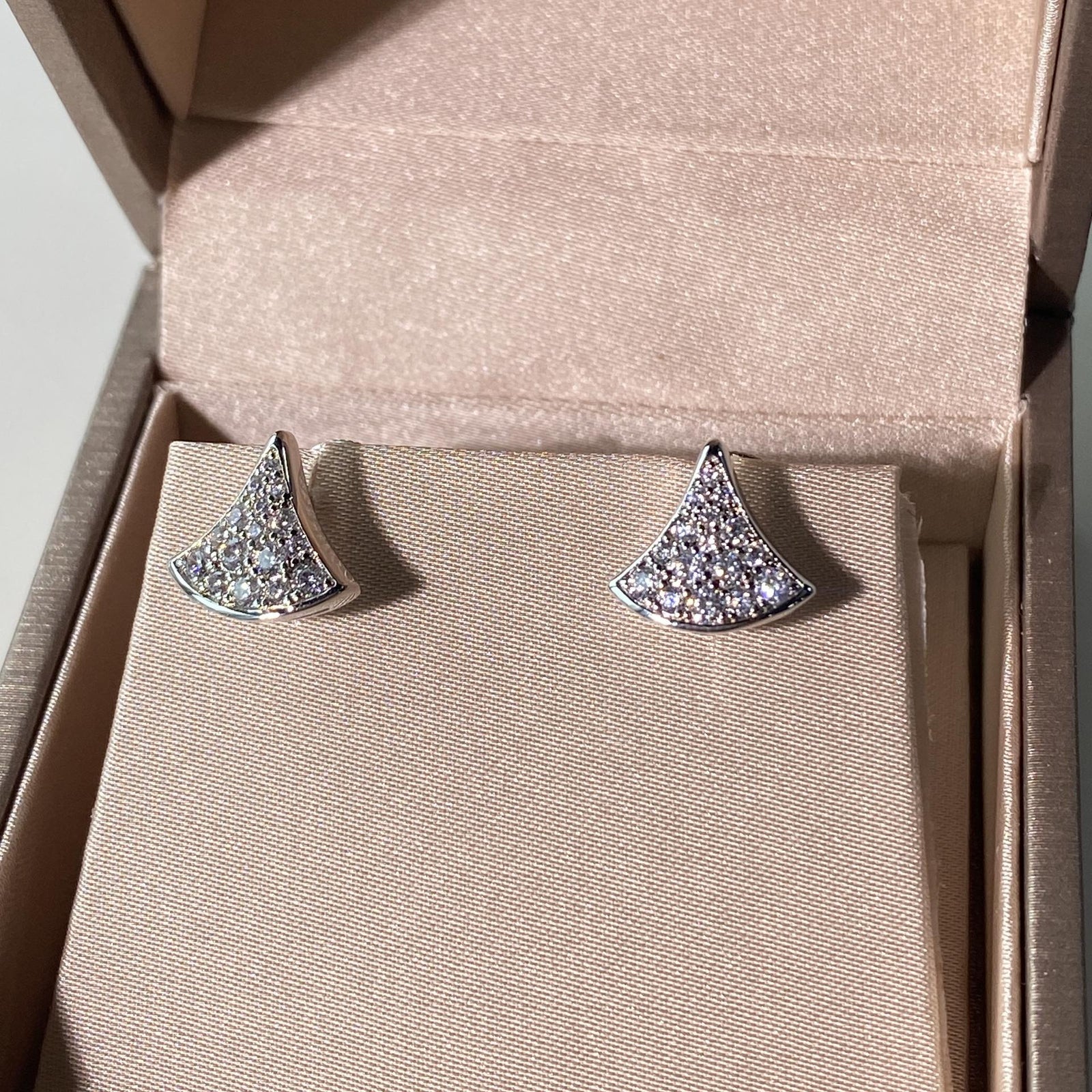 불가리 디바스 드림 미니 풀파베 이어링