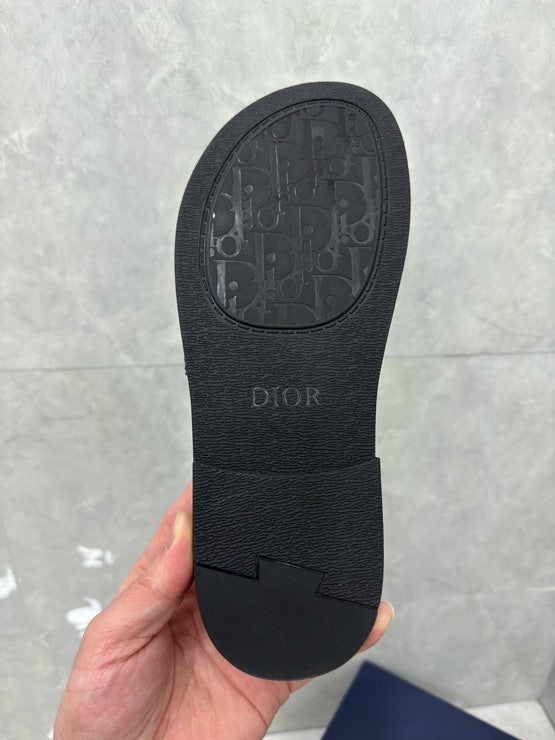 디올 오블리크 슬리퍼