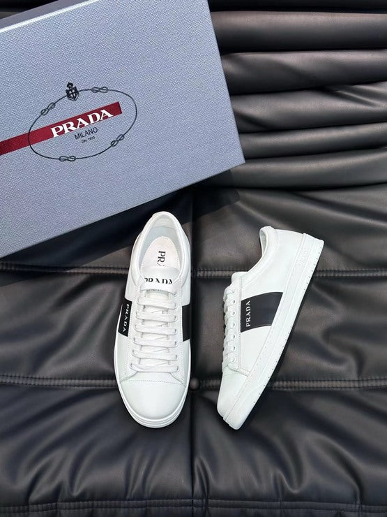 프라다 레이스드 스니커즈