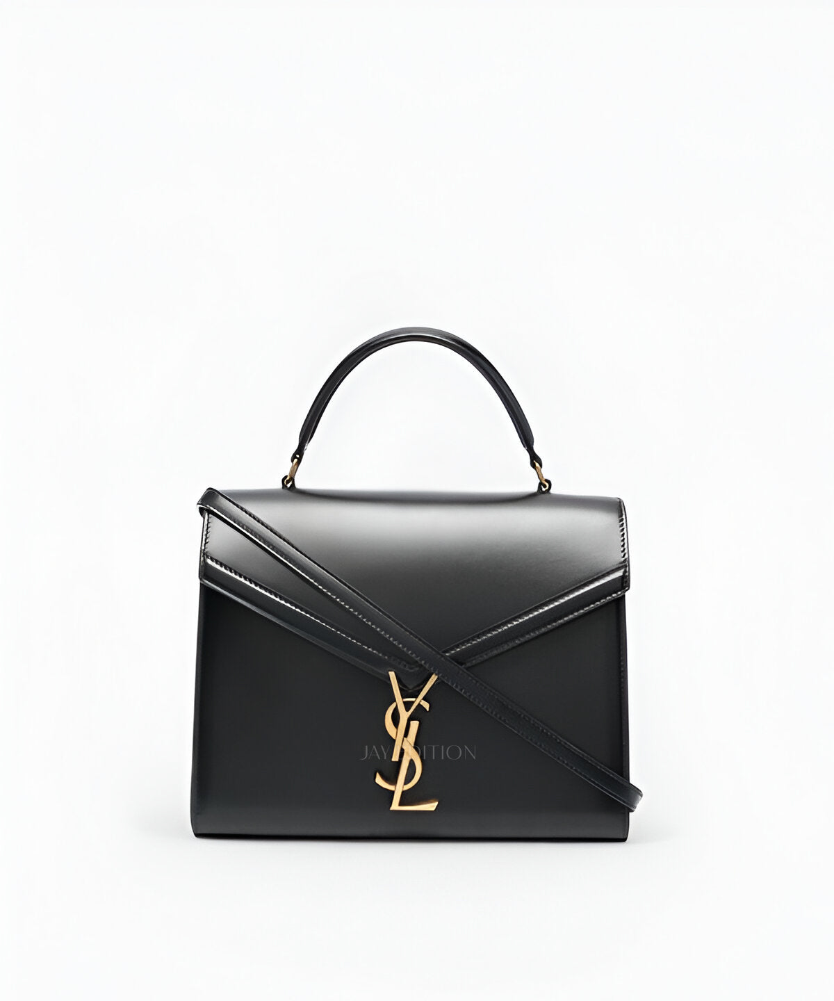 생로랑 카산드라 숄더백 블랙 카프스킨 플랩 클로저 YSL 카산드라 로고 골드 하드웨어 체인 스트랩 클래식한 숄더백 디자인