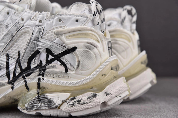 발렌시아가 러너 그래피티 스니커즈 화이트