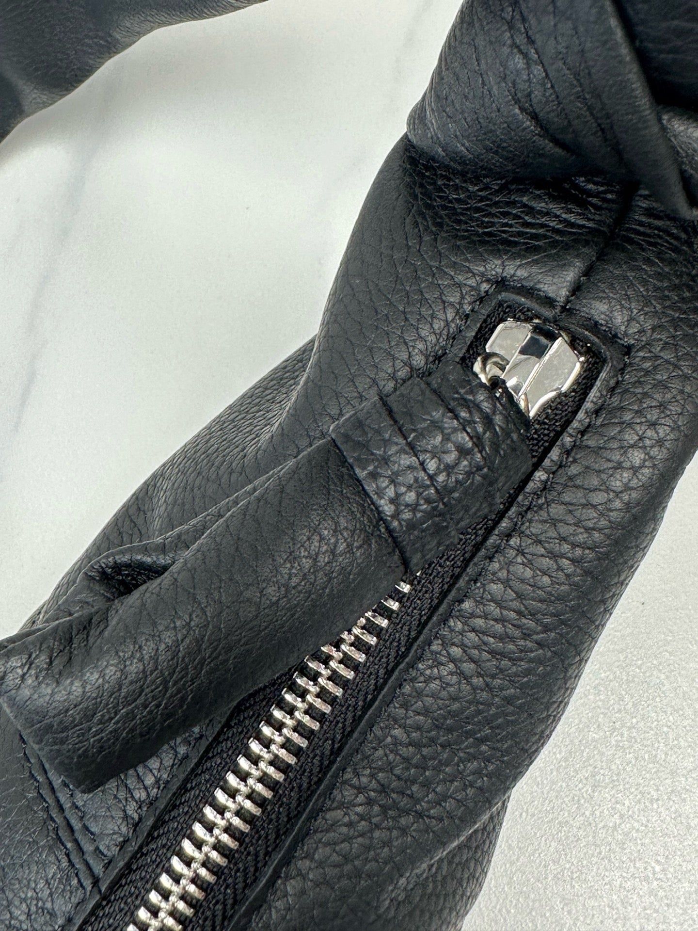 해외재고) 르메르 범백 스몰 그레인 / 블랙