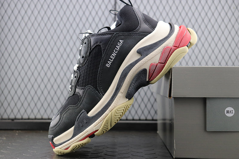 발렌시아가 트리플S 트레이너 블랙/화이트/레드