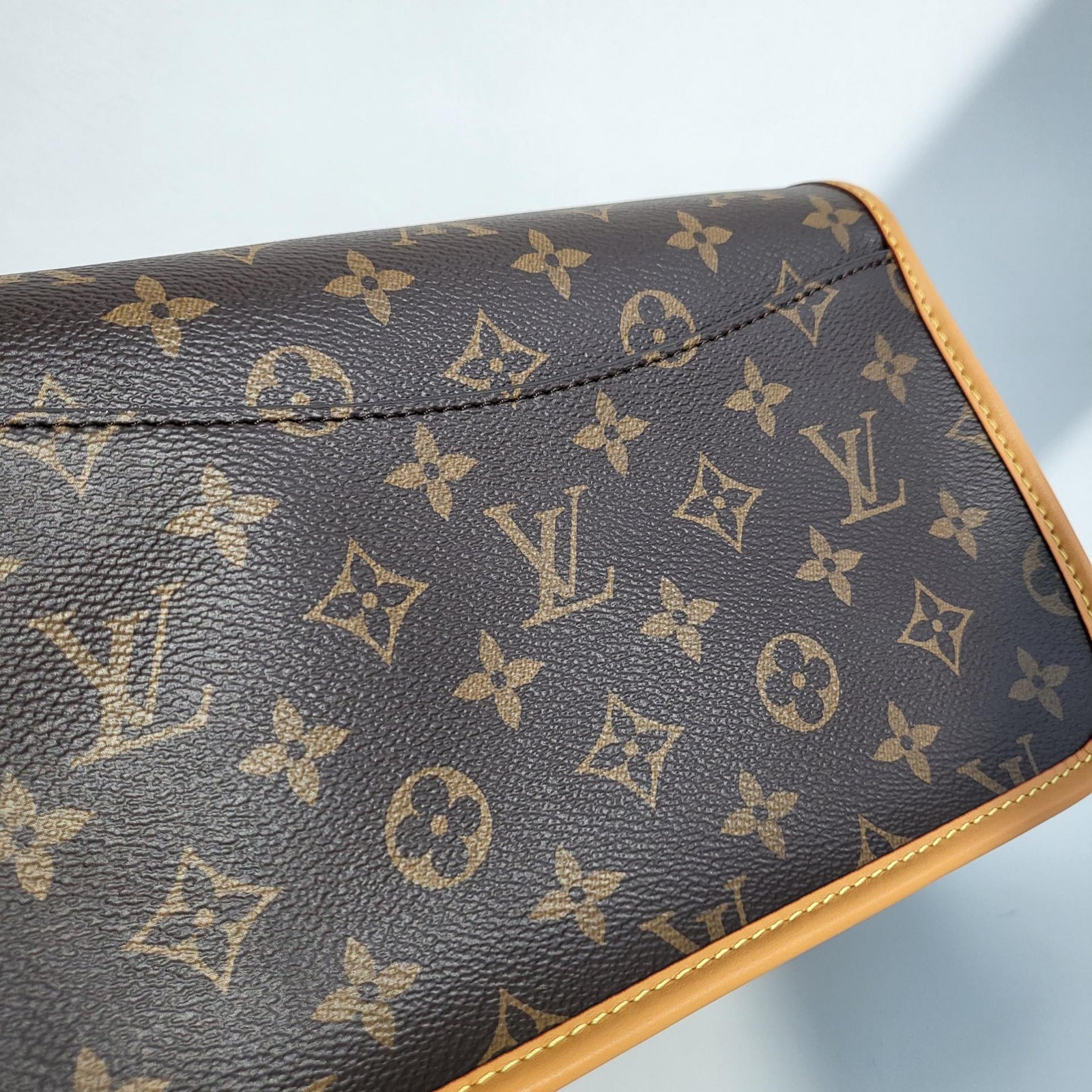 루이비통 다이앤 모노그램