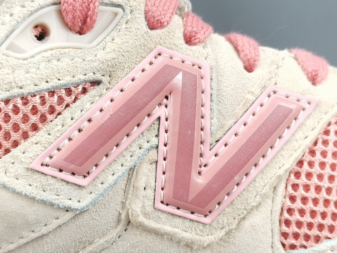 뉴발란스 x 조 프레쉬굿즈 9060 인사이드 보이스 패니 쿠키 핑크