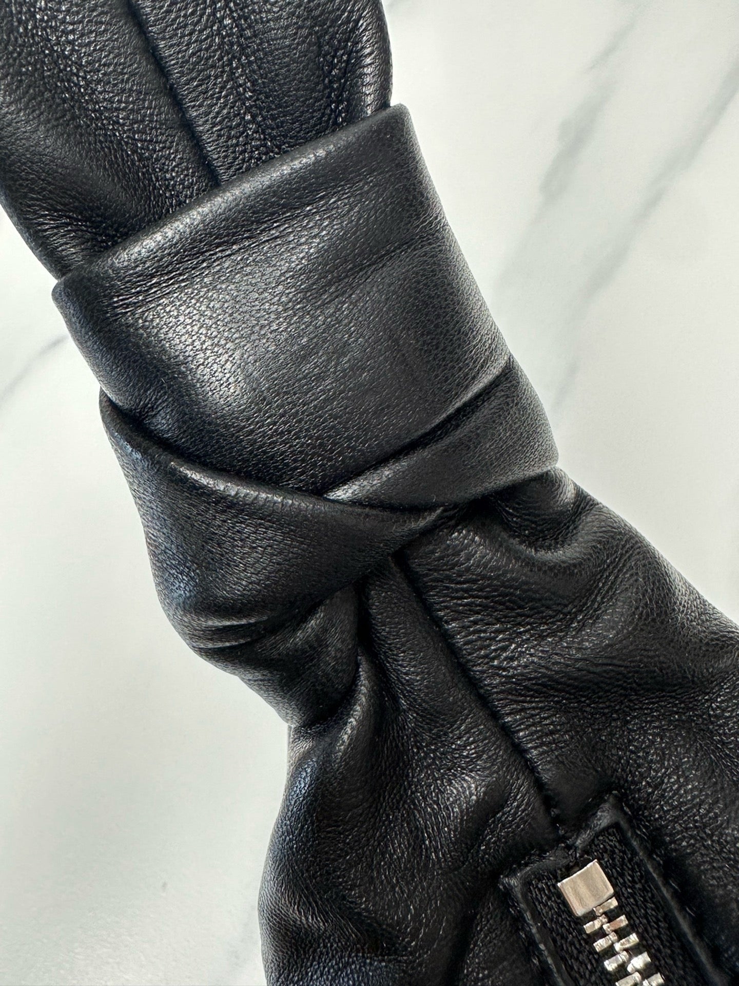 해외재고) 르메르 범백 미디움 램스킨 / 블랙