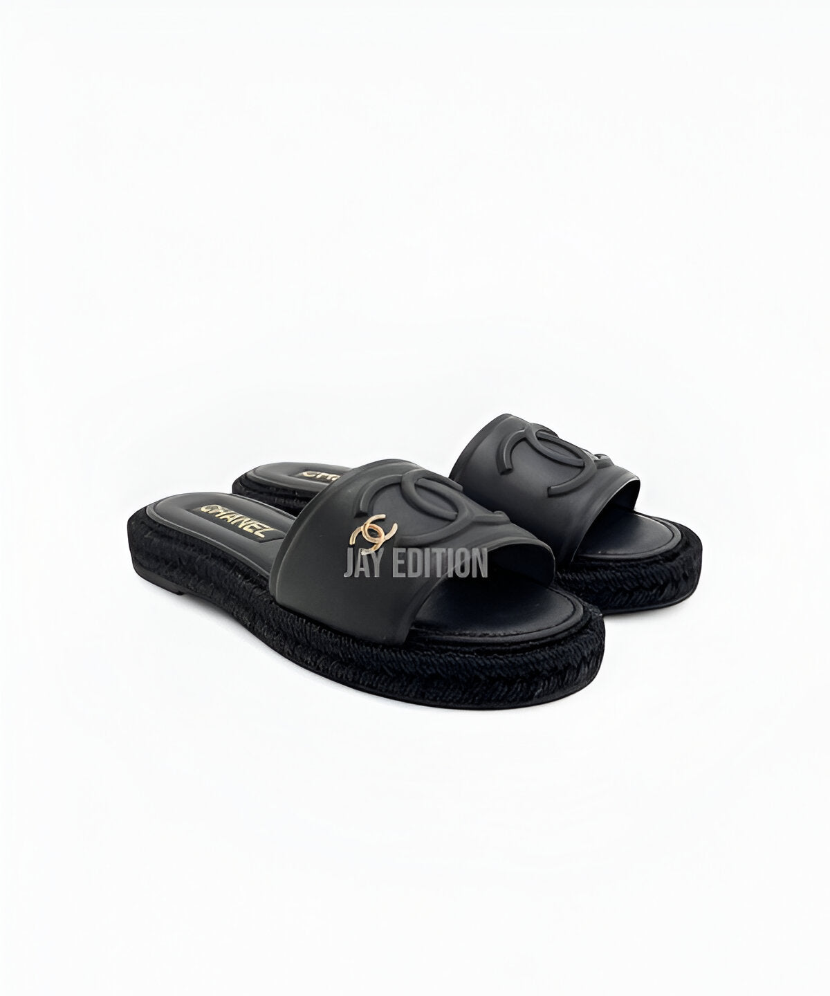 샤넬 로고 슬리퍼 블랙 가죽 소재 금장 로고 디테일 여름용 럭셔리 샌들