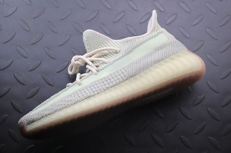 YEEZY 350 V2 시트린