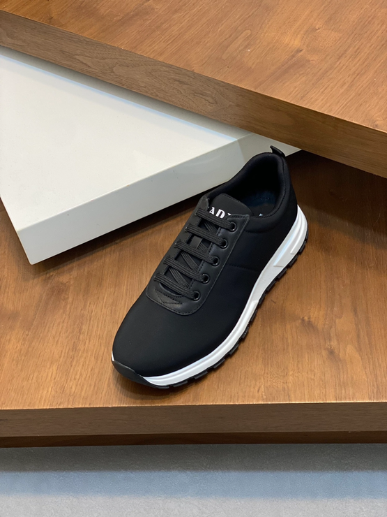 프라다 캔버스 스니커즈