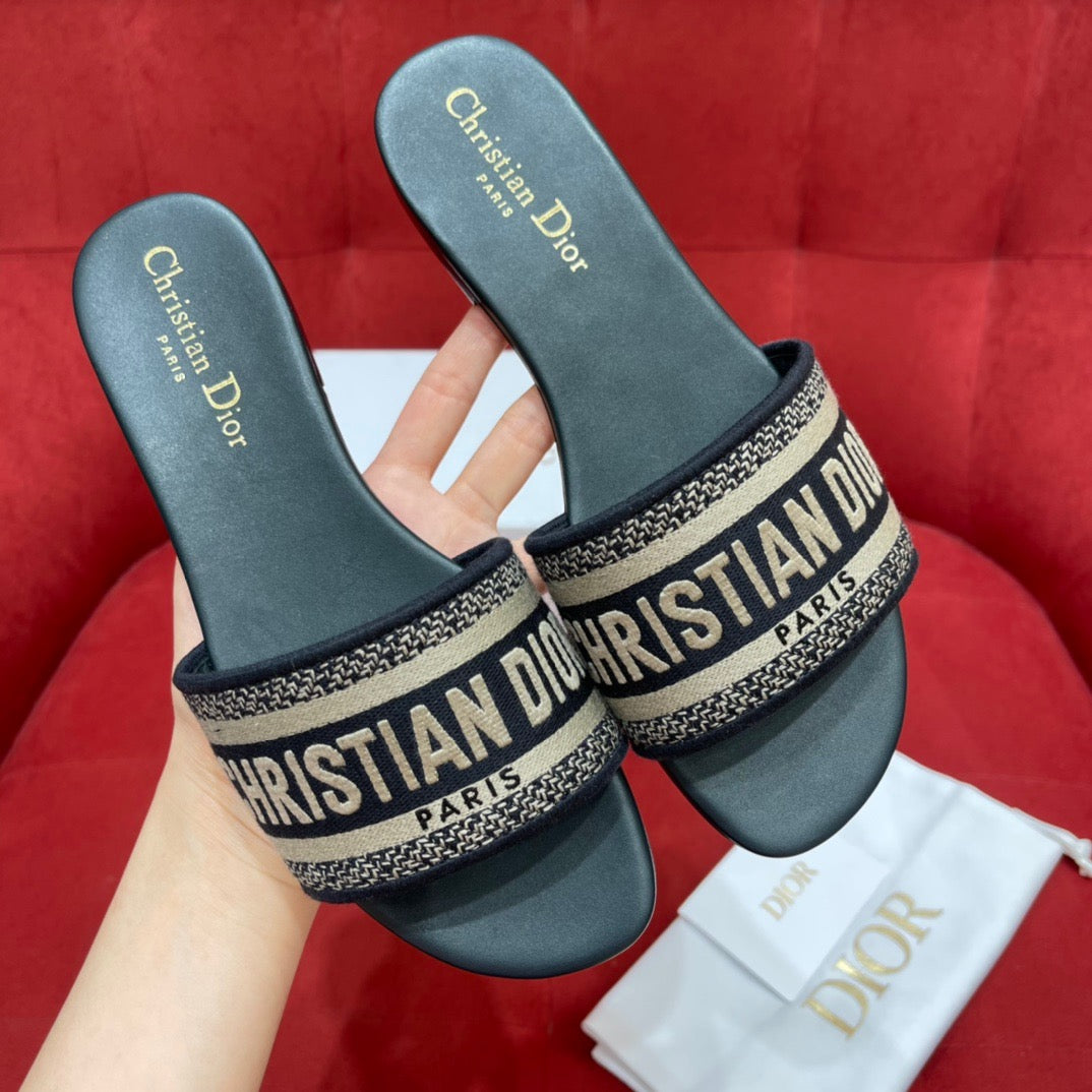 디올 디웨이 뮬