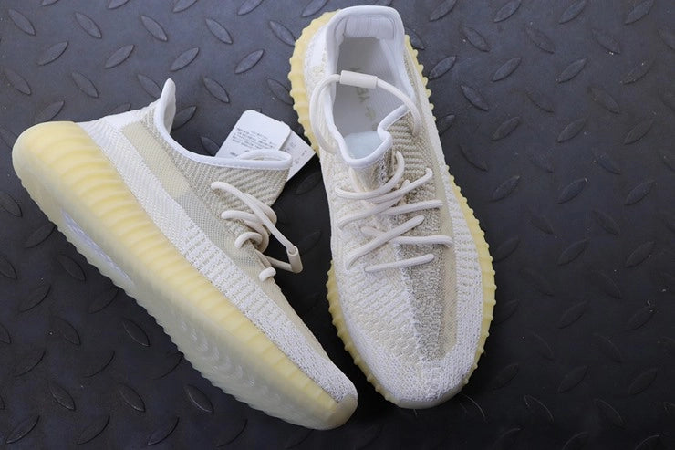 YEEZY 350 V2 네추럴