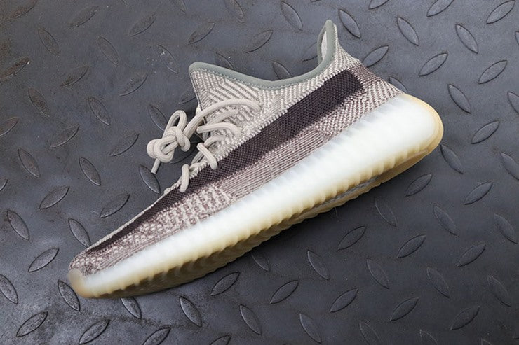 YEEZY 350 V2 시온