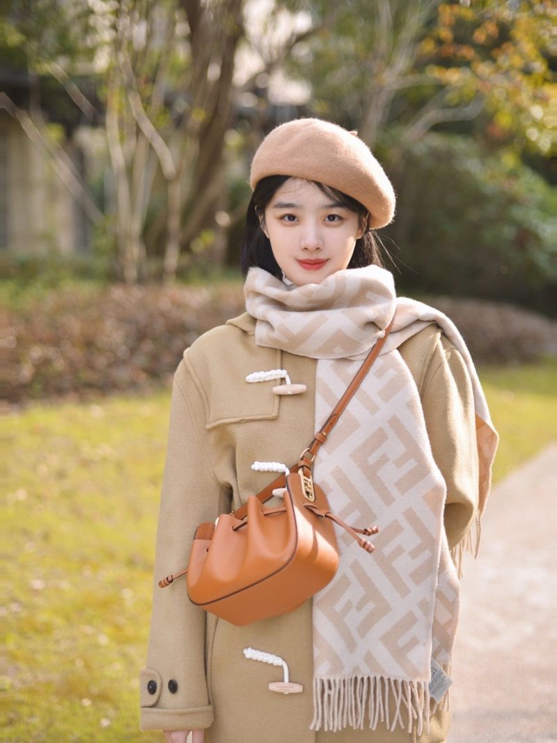 펜디 머플러 4