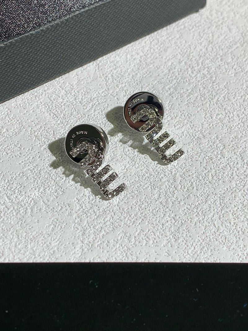 미우미우 귀걸이