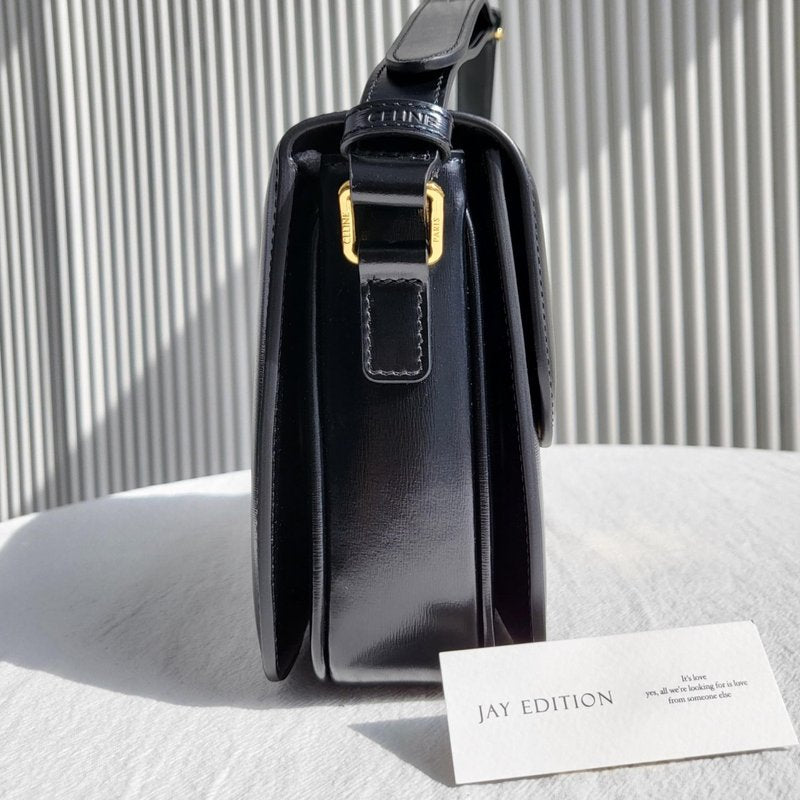 셀린느 트리옹프 숄더백 미디움