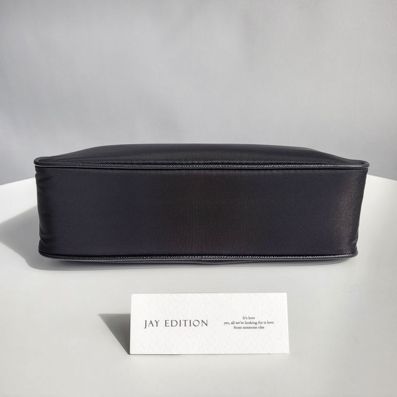 프라다 테수토 체인 호보백