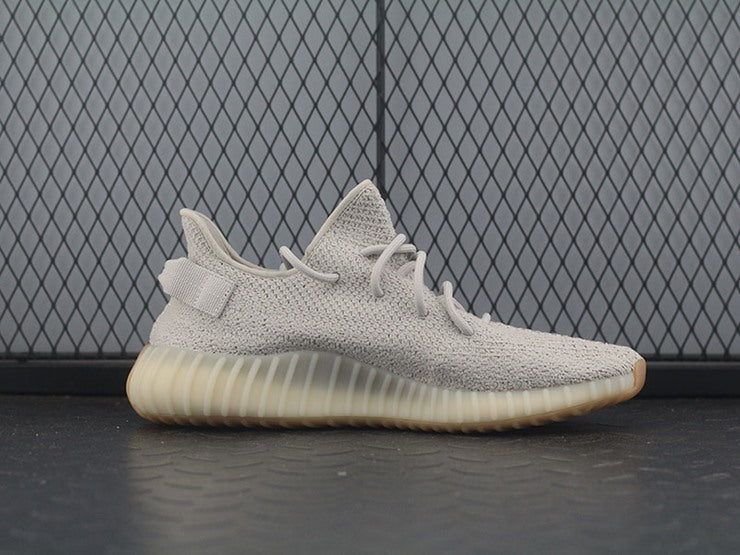 YEEZY 350 V2 세서미