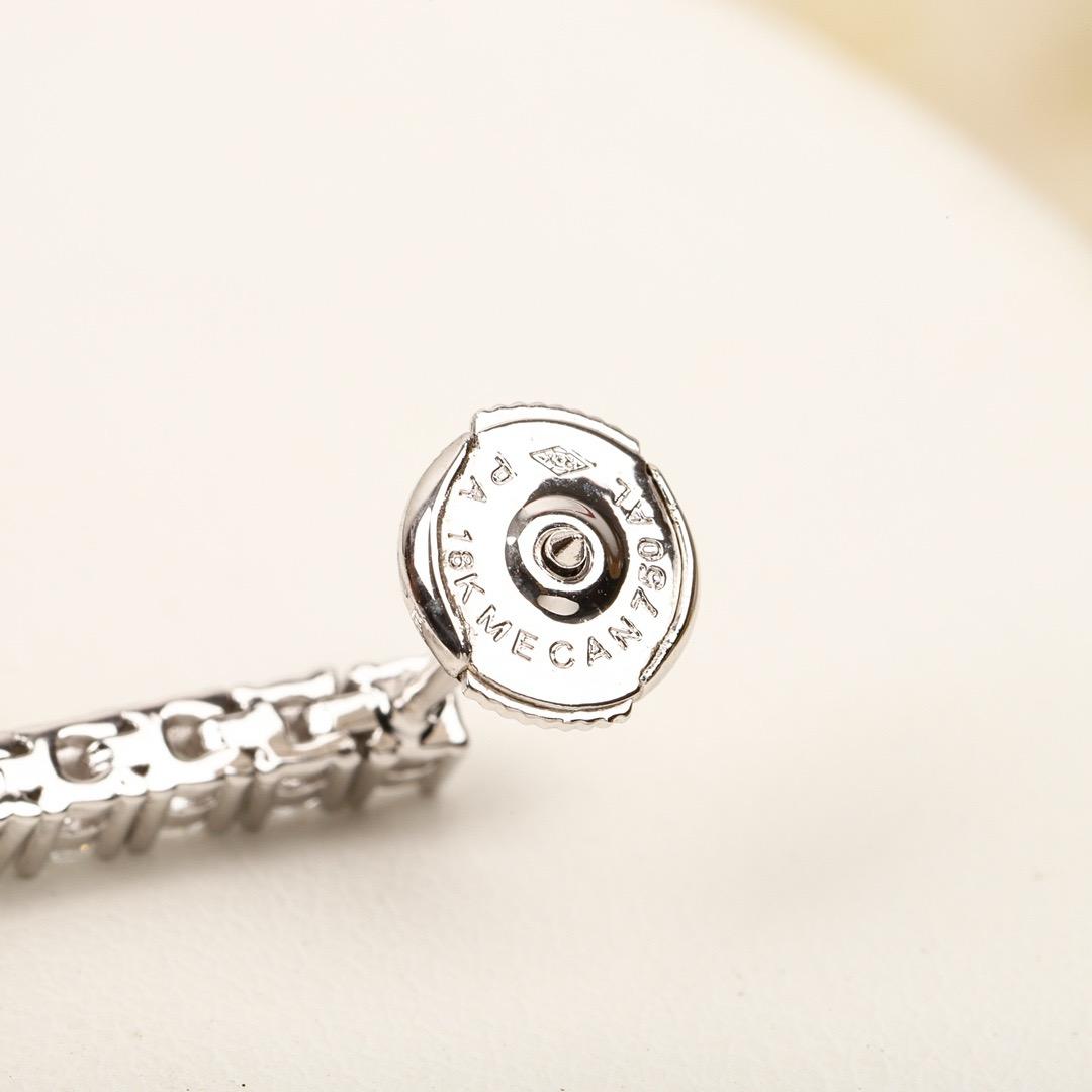 프레드 포스텐 이어링