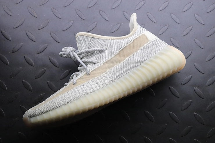 YEEZY 350 V2 룬드마크 리플렉티브