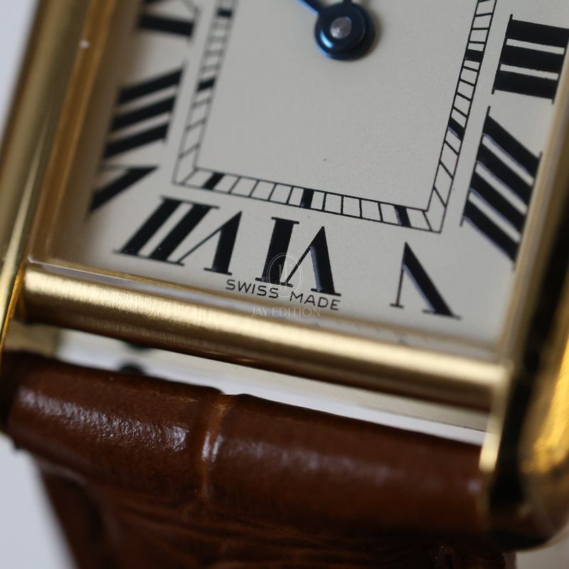 까르띠에 탱크 루이 옐로우골드 브라운스트랩