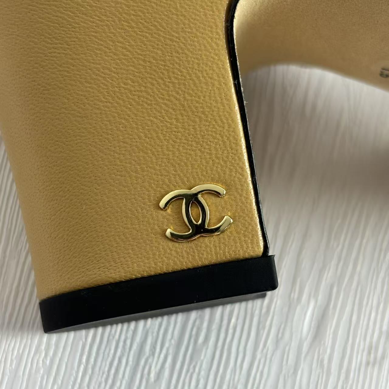 국내) 샤넬 투톤 통굽 슬링백  / 베이지  38