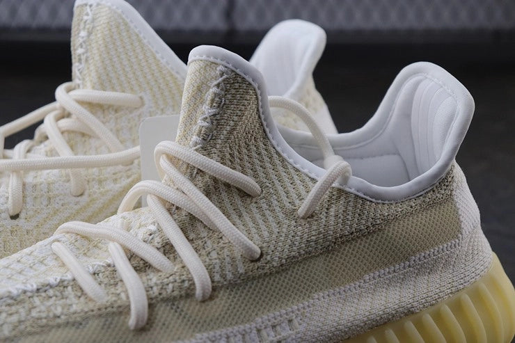 YEEZY 350 V2 네추럴
