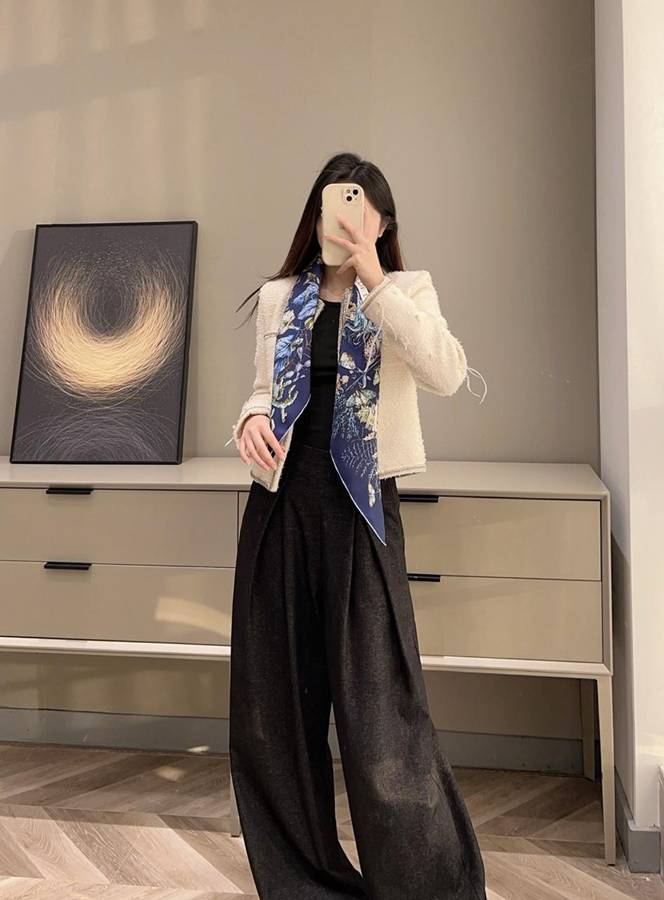 디올 스카프