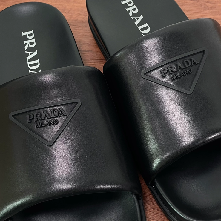 프라다 패딩 슬라이드