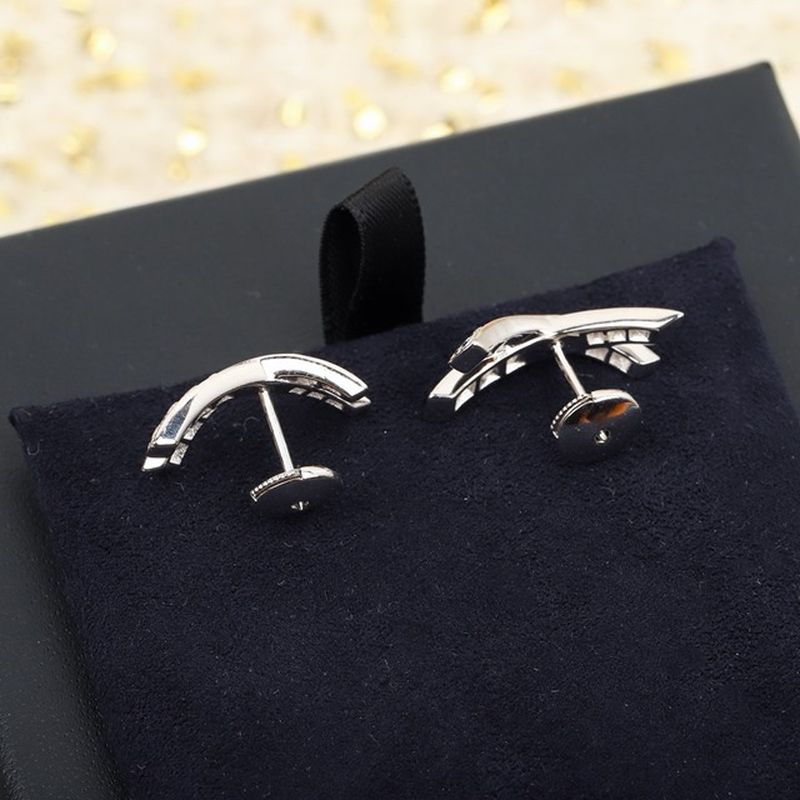 그라프 키스 파베 스터드 이어링