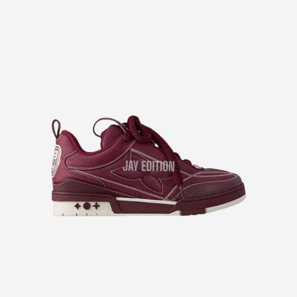 스케이트화에서 영감을 받은 투박한 디자인과 다크 버건디 컬러가 조화를 이루는 루이비통 스케이트 스니커즈