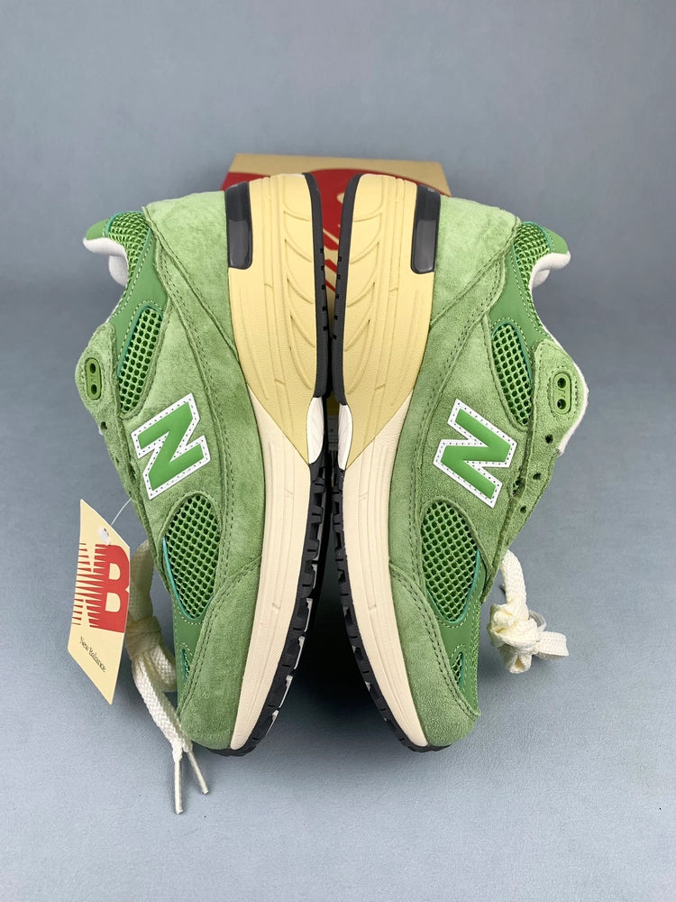 뉴발란스 993 메이드 인 USA 차이브 씨 솔트