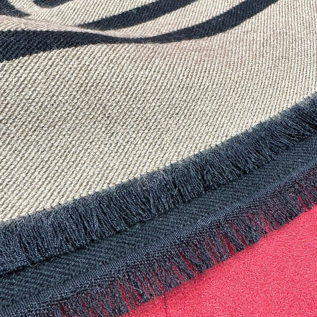 해외재고) 펜디 머플러