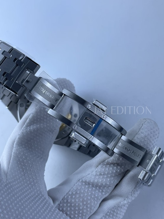 오데마피게 로얄오크 15500 스틸 블랙 다이얼